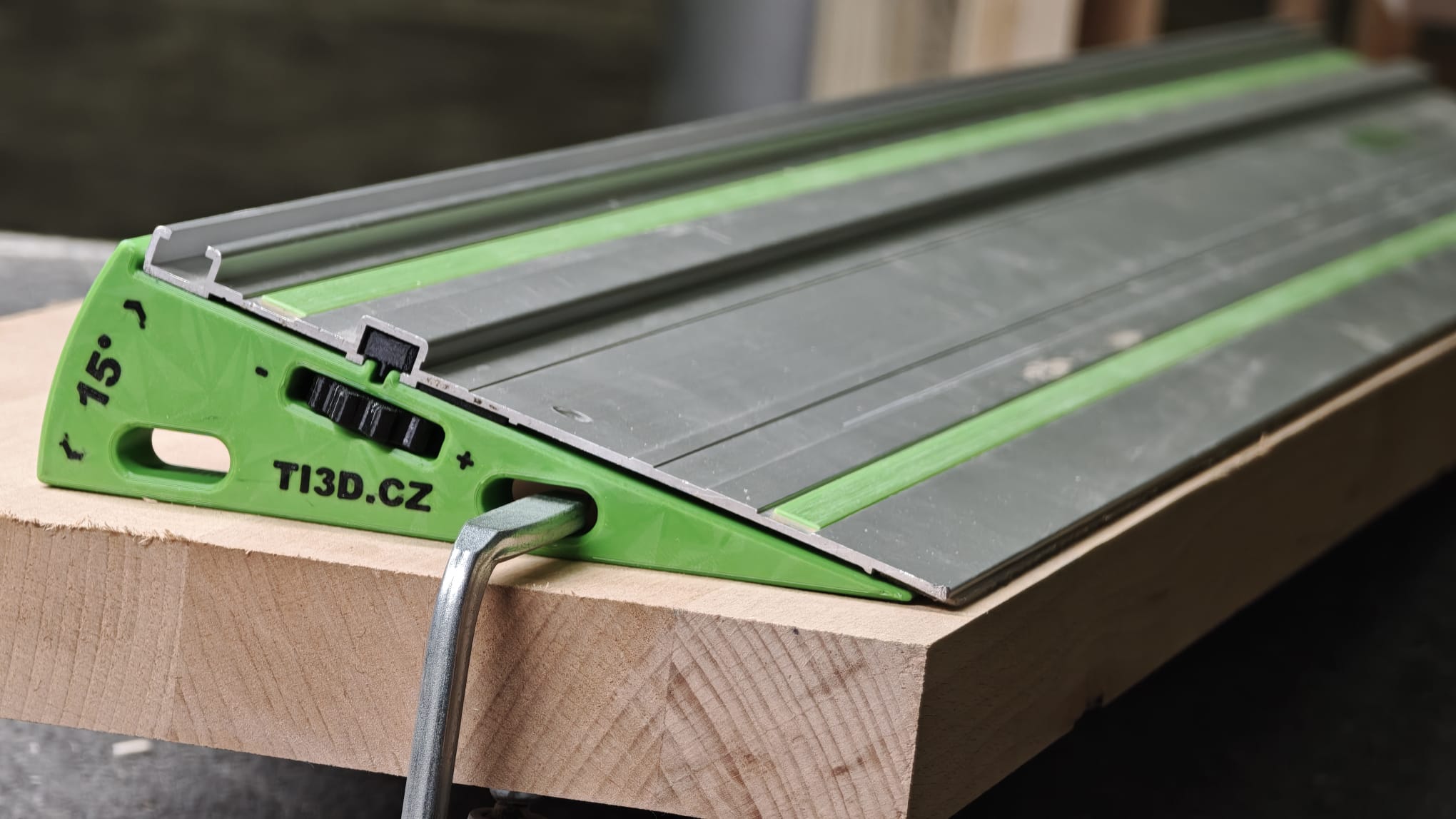 Mechanismus nastavení úhlu